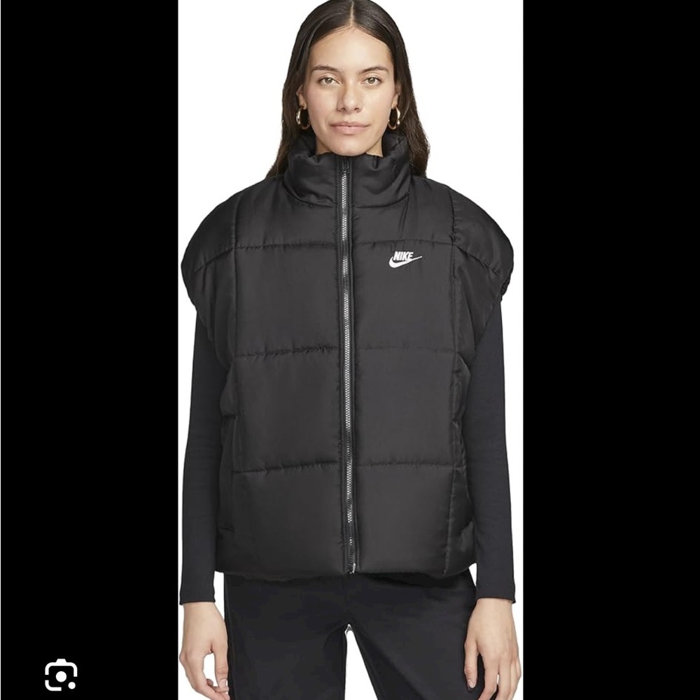 Nike Sportswear Classic Puffer Women's Therma-FIT Oversized Fit Vest, BLACK